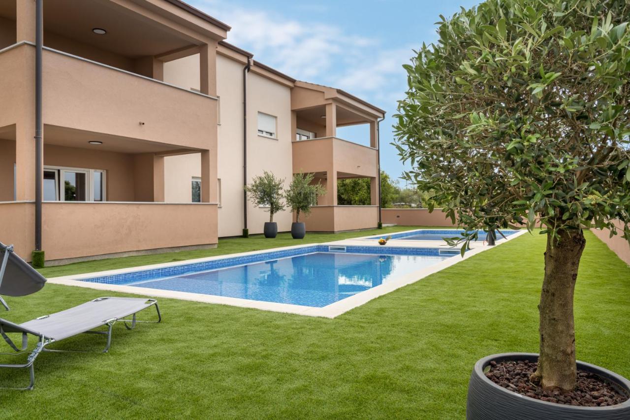 Apartmani Villa Ruby Linardići Eksteriør billede
