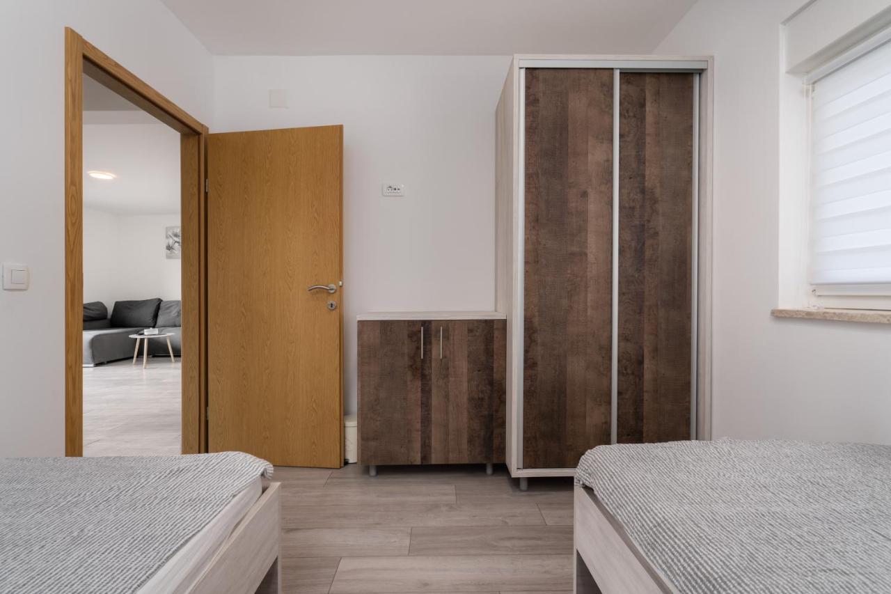 Apartmani Villa Ruby Linardići Eksteriør billede