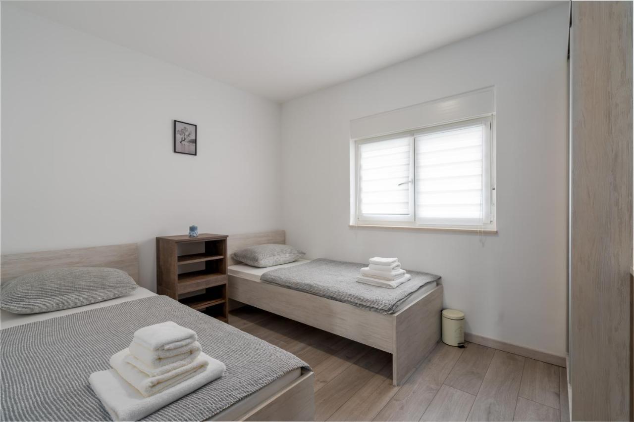 Apartmani Villa Ruby Linardići Eksteriør billede